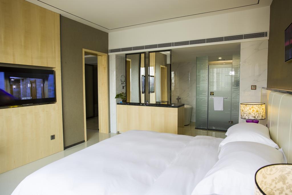Lori Star Hotel Qionghai Quarto foto