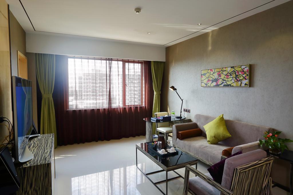 Lori Star Hotel Qionghai Quarto foto